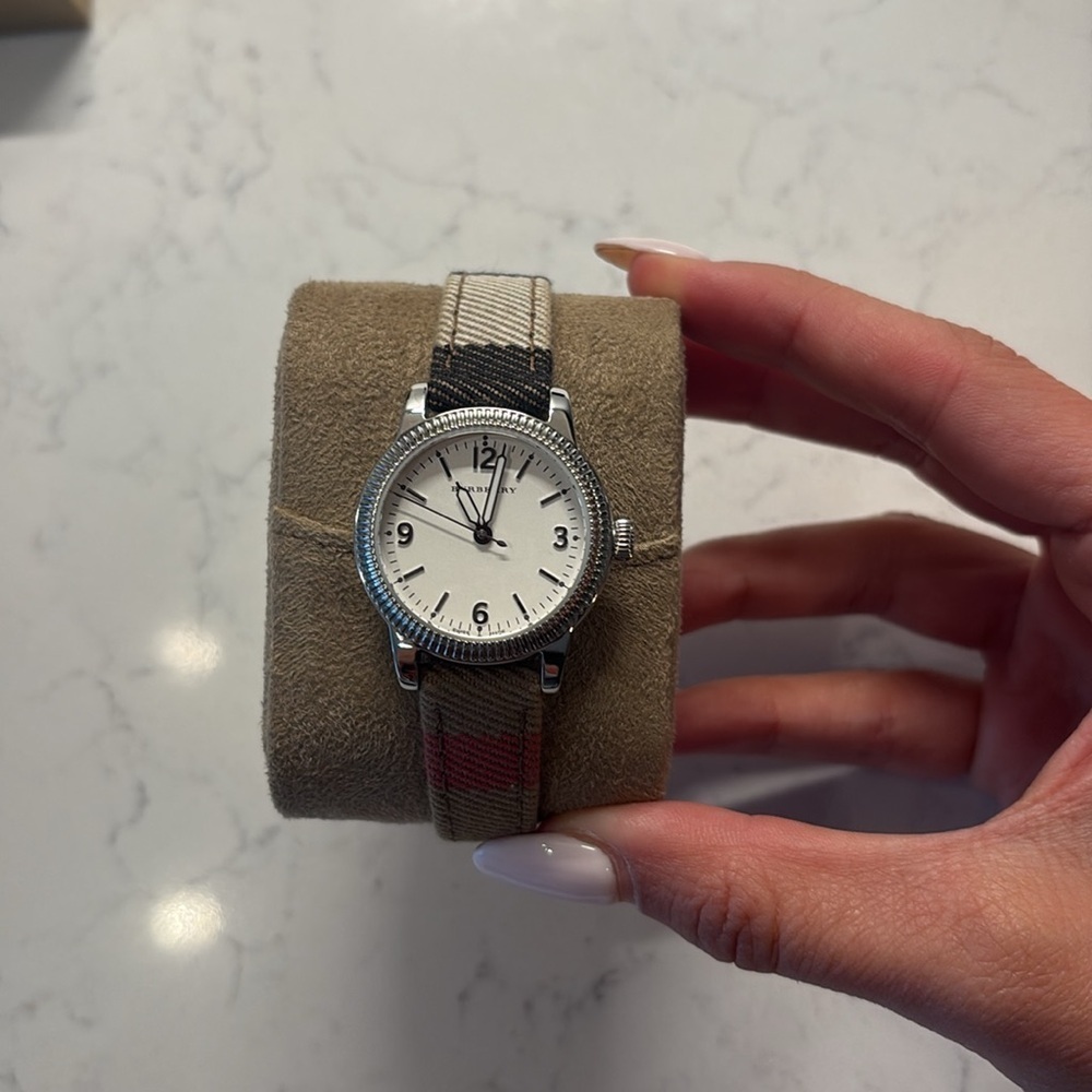 Burberry Watch - Picture 3 of 4